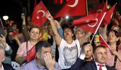 15 Temmuz Demokrasi ve Milli Birlik Günü’nde İzmir’de Anma Etkinliği Gerçekleşti